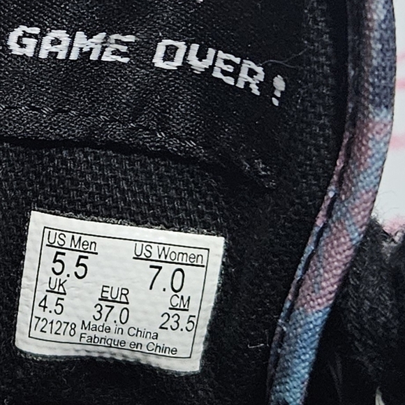 Rare Vans + Donkey Kong Nintendo collaboration shoes size 7- hard to find - Picture 6 of 16